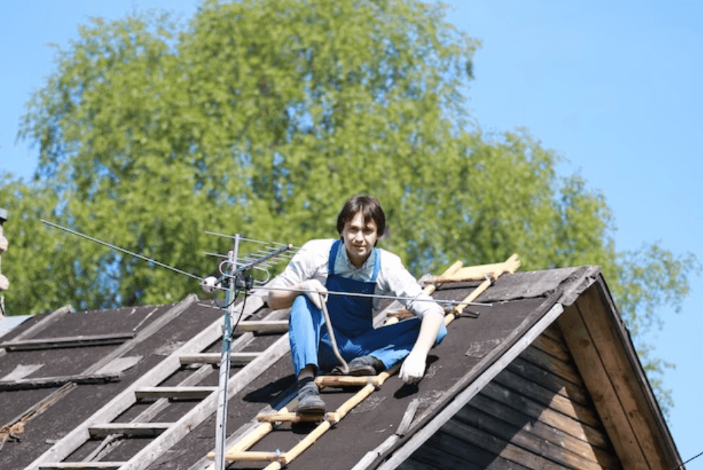 Roofing Specialist Hayes